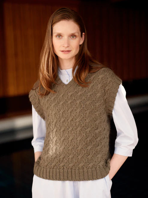 Entwined: Cables, lace and knitted textures