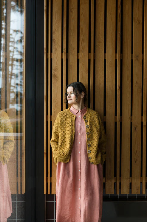 Entwined: Cables, lace and knitted textures