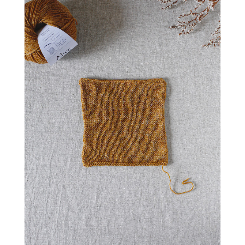 Alice Propolis swatch