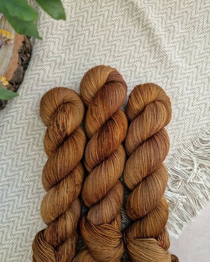 Hand-dyed BFL Fingering