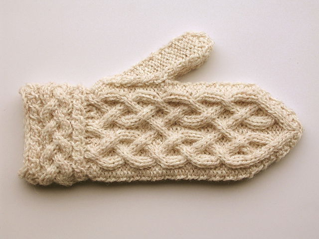 Celtic Cross Mittens knitting pattern